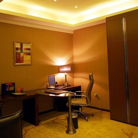 Chengdu Liwan International Hotel Экстерьер фото