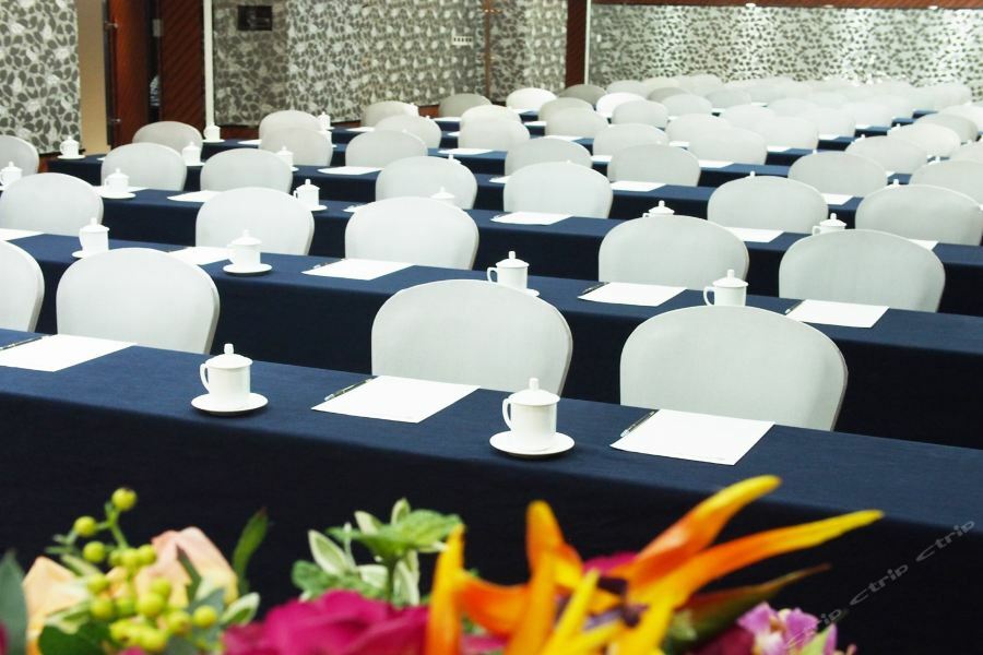 Chengdu Liwan International Hotel Экстерьер фото